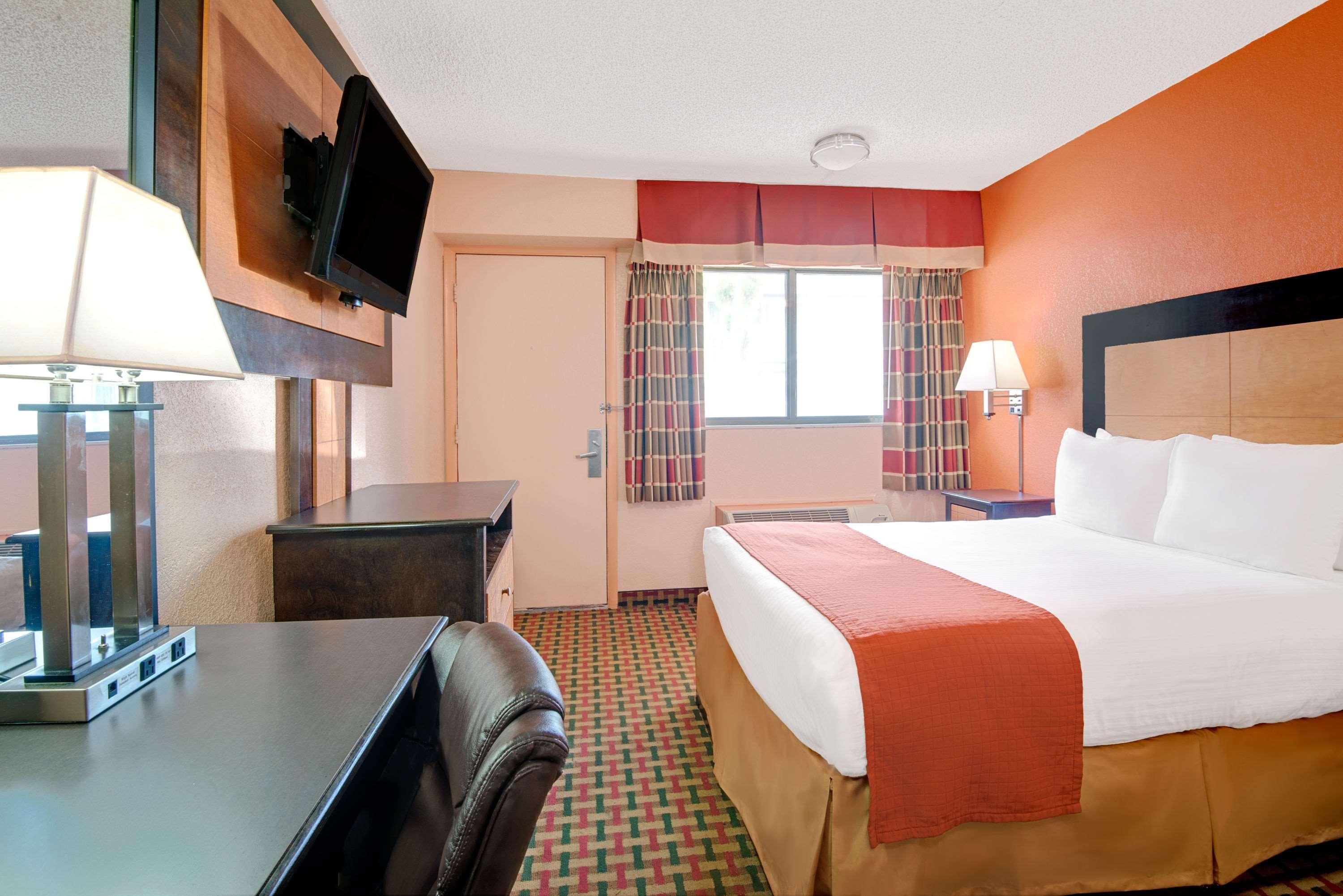 Days Inn By Wyndham Independence Ngoại thất bức ảnh