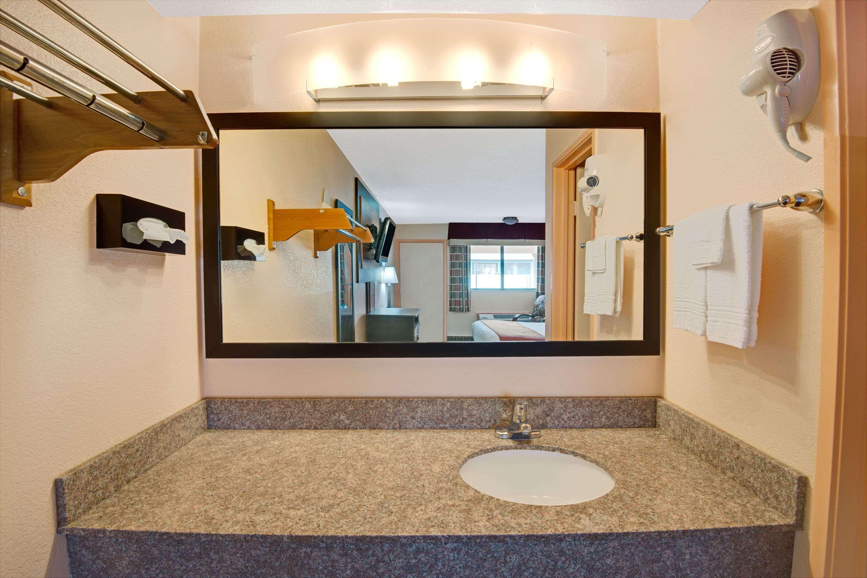 Days Inn By Wyndham Independence Ngoại thất bức ảnh