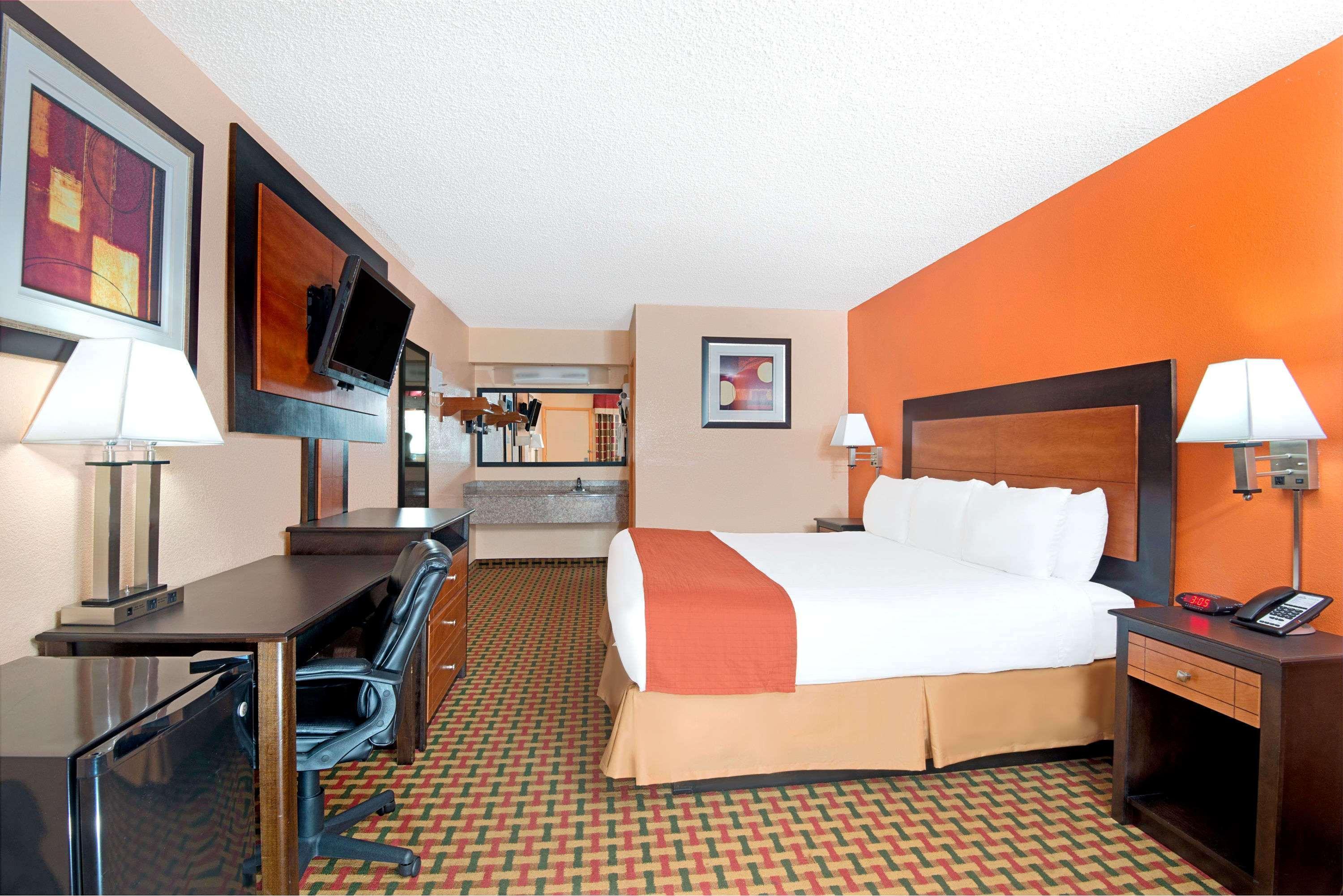 Days Inn By Wyndham Independence Ngoại thất bức ảnh